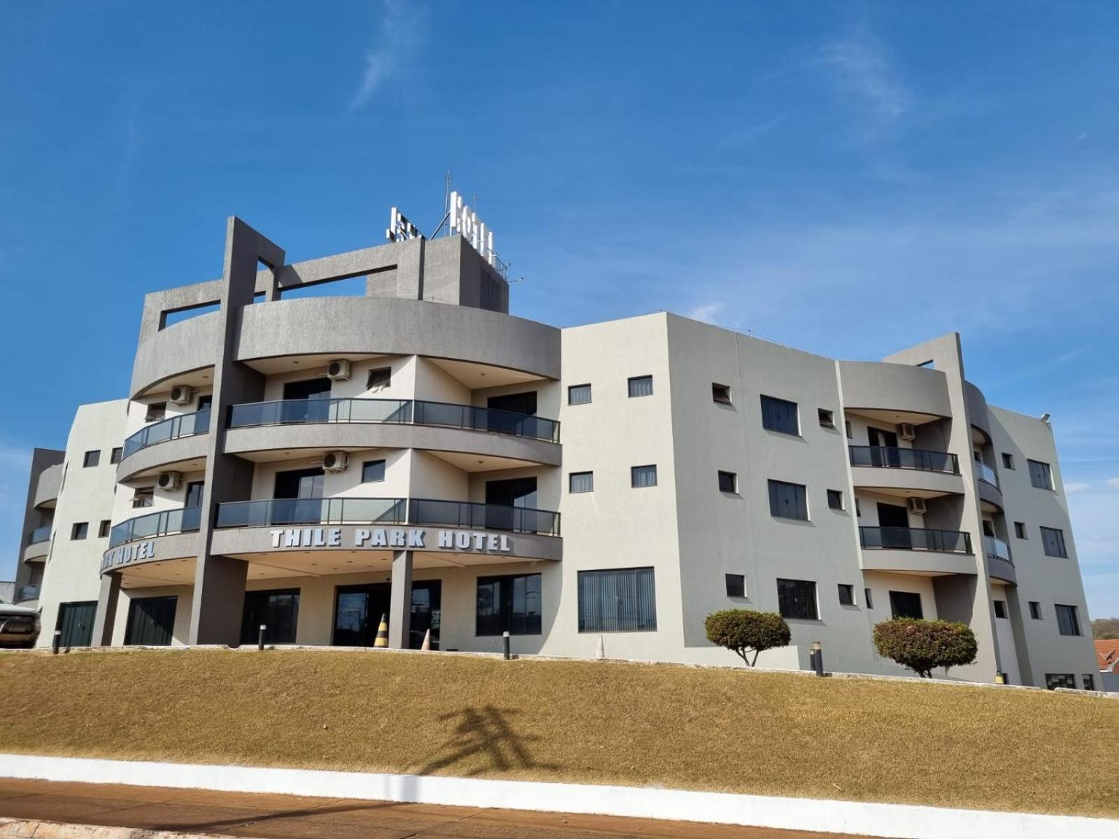 Thile Park Hotel Jatai Bagian luar foto